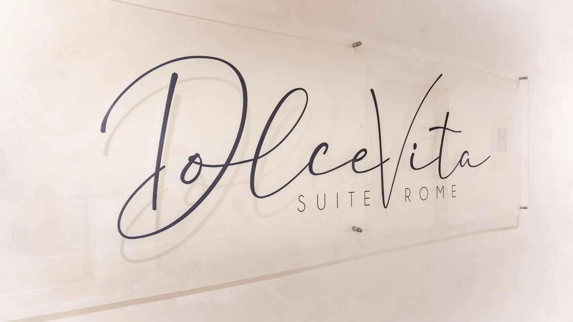 Dolcevitasuite Rome 0*,